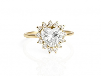 Gold_ring_with_reflection